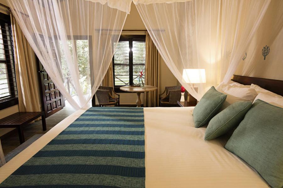 Hotel Jungle Lodge Tikal Esterno foto