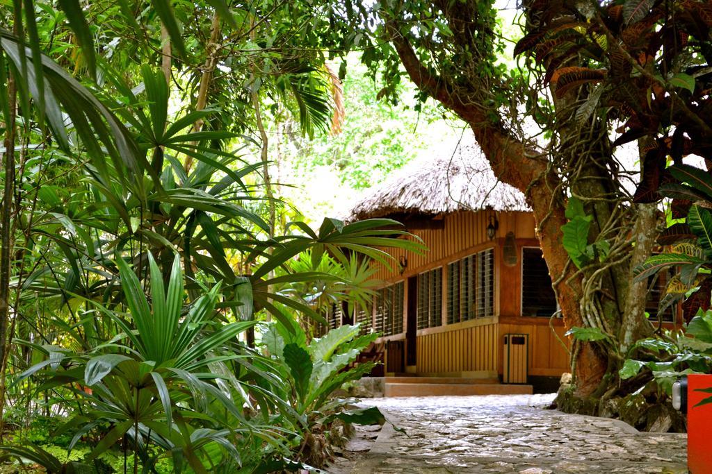 Hotel Jungle Lodge Tikal Esterno foto