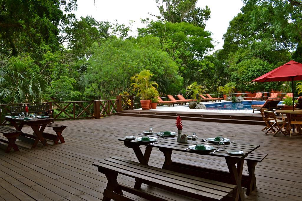 Hotel Jungle Lodge Tikal Esterno foto