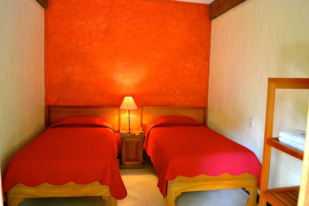 Hotel Jungle Lodge Tikal Esterno foto