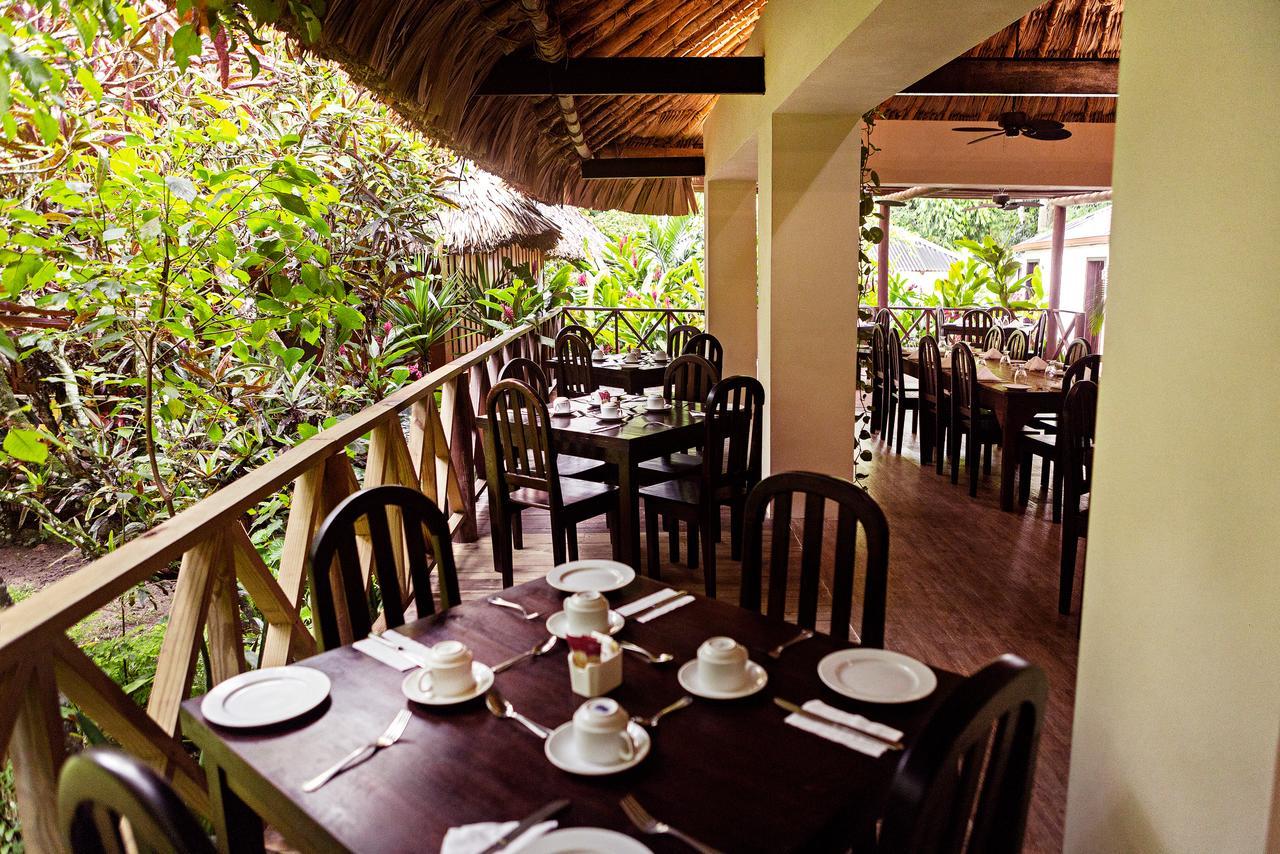 Hotel Jungle Lodge Tikal Esterno foto