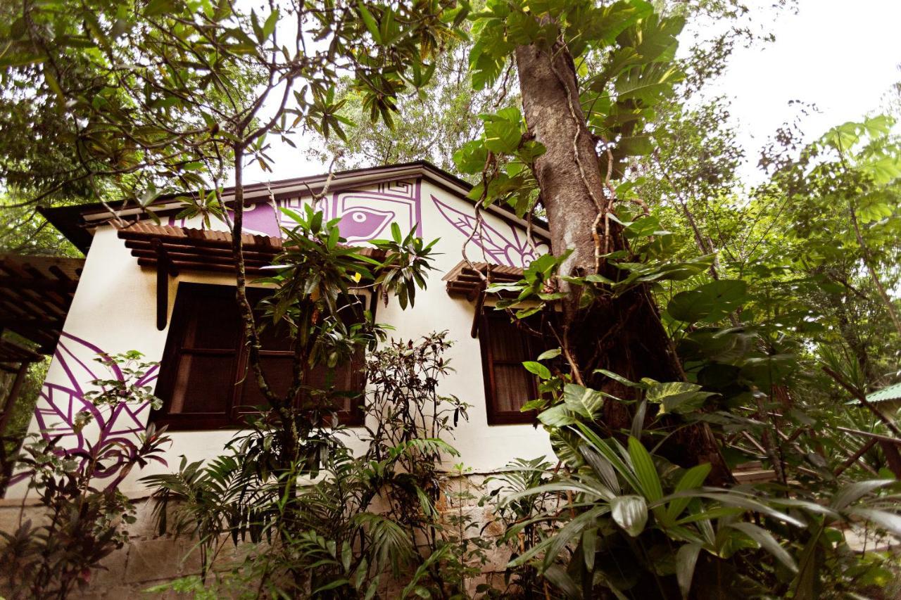 Hotel Jungle Lodge Tikal Esterno foto