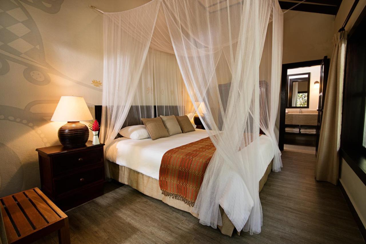 Hotel Jungle Lodge Tikal Esterno foto